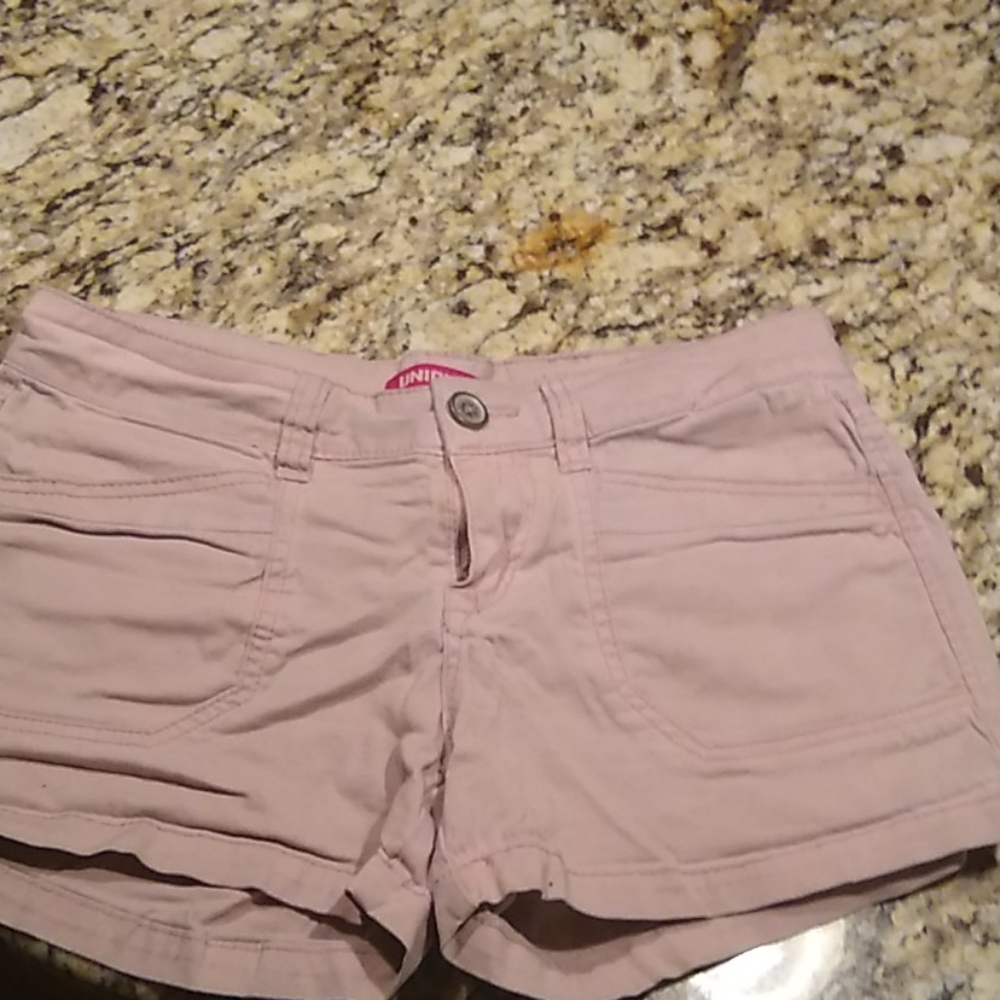 Shorty shorts